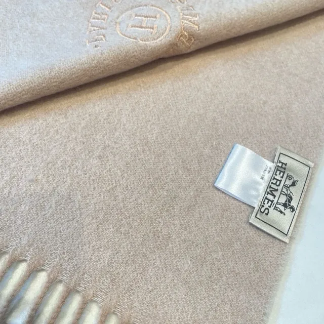 Hermès Logo Bordado Bege Cachemira Cachecol 4