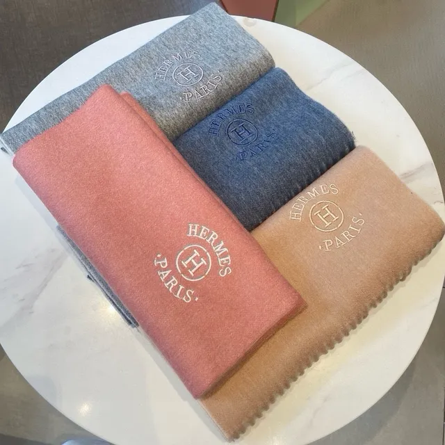 Hermès Logo Bordado Bege Cachemira Cachecol 9