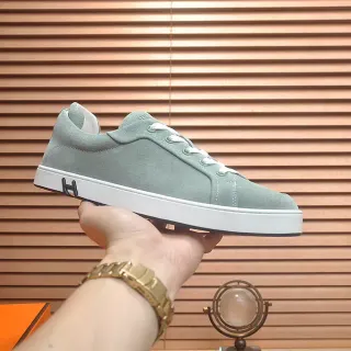 Hermès সবুজ সাদা সুয়েড উপর লো-টপ লাইফস্টাইল স্নিকার্স
