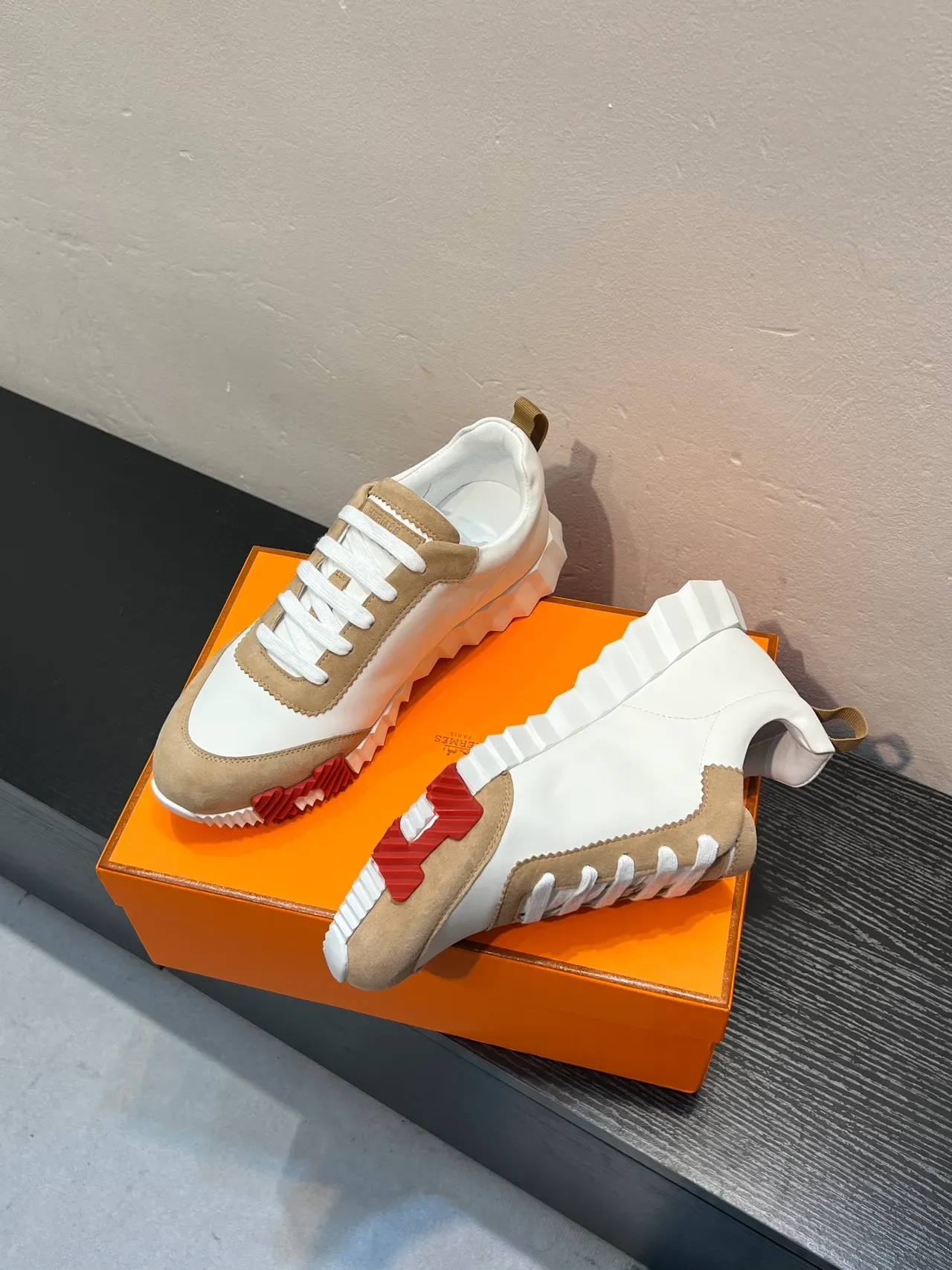 Hermès H-Ride sneakers lifestyle blanc et beige 4