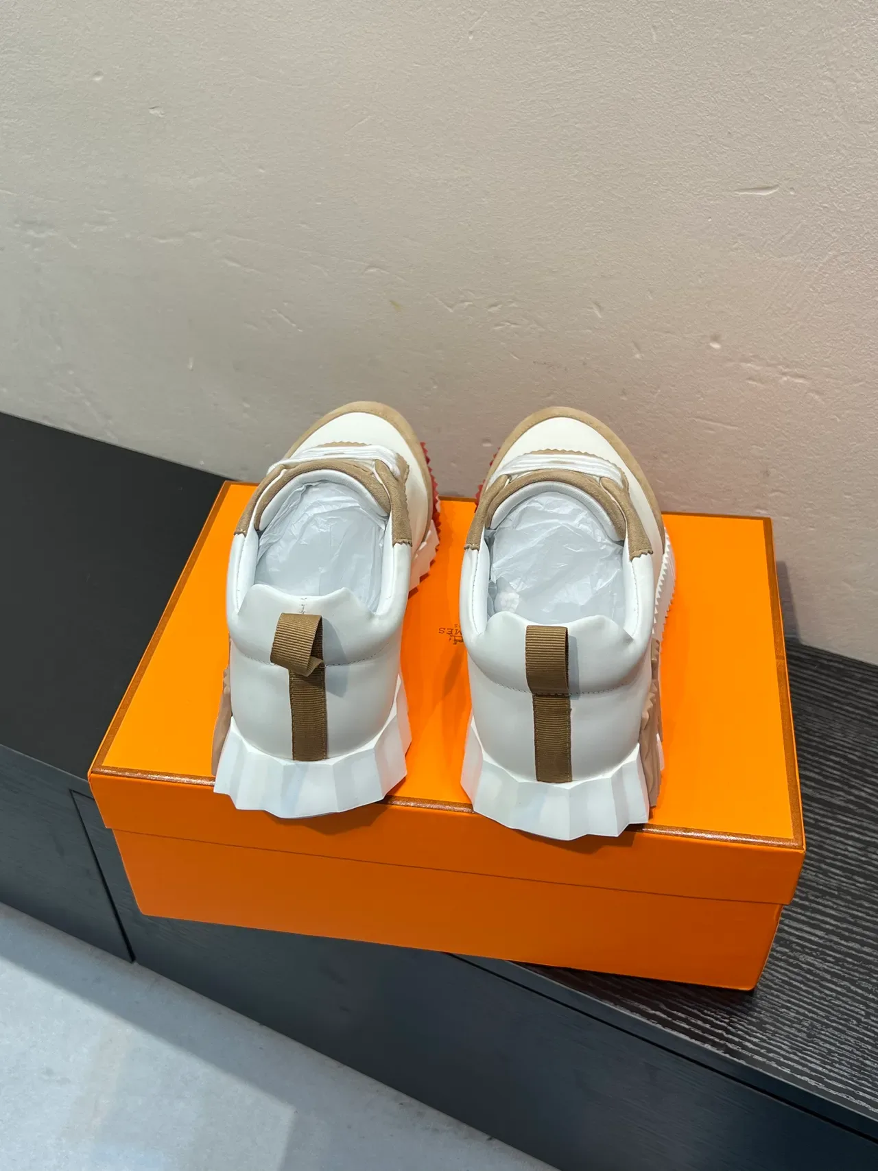 Hermès H-Ride sneakers lifestyle blanc et beige 6
