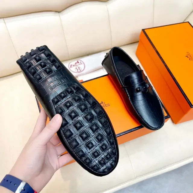 Hermès Oran Black Croc-Embossed Leather Loafers 5