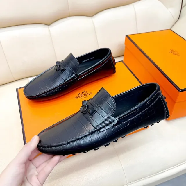 Hermès Oran Black Croc-Embossed Leather Loafers 6