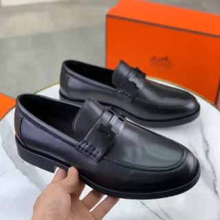 Hermès Oran 黑色皮革 H-Buckle 乐福鞋