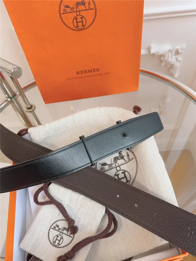 Hermès Oran Cinturón de Cuero Azul y Oro Hebilla T-Bar Pebblada 4