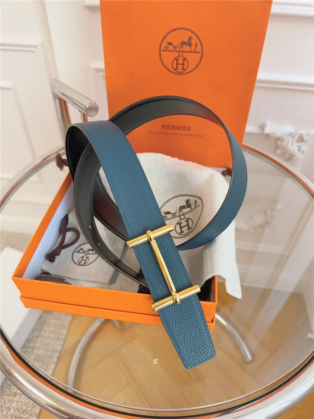 Hermès Oran Cinturón de Cuero Azul y Oro Hebilla T-Bar Pebblada 22