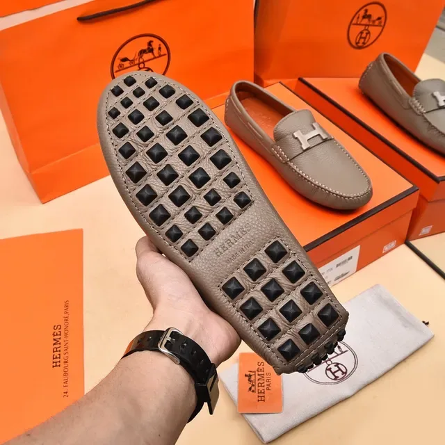 Hermès Oran Gray Pebbled Leather H-Buckle Loafers 4
