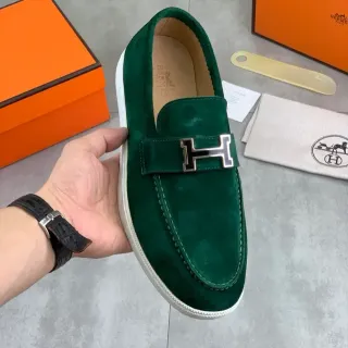 Hermès Oran 绿色麂皮 H-Buckle 乐福鞋