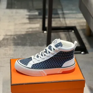 Hermès Oran 高顶海军蓝和白色生活方式运动鞋