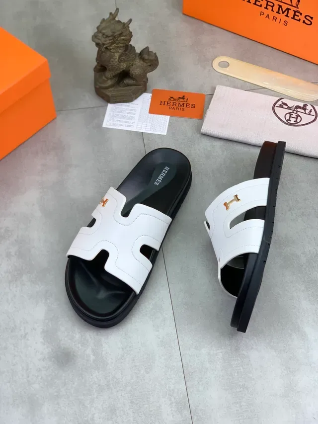 Hermès Oran Slide Sandales Cuir Verni Noir 4