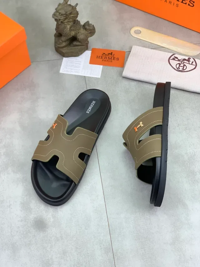 Hermès Oran Slide Sandales Cuir Verni Noir 7