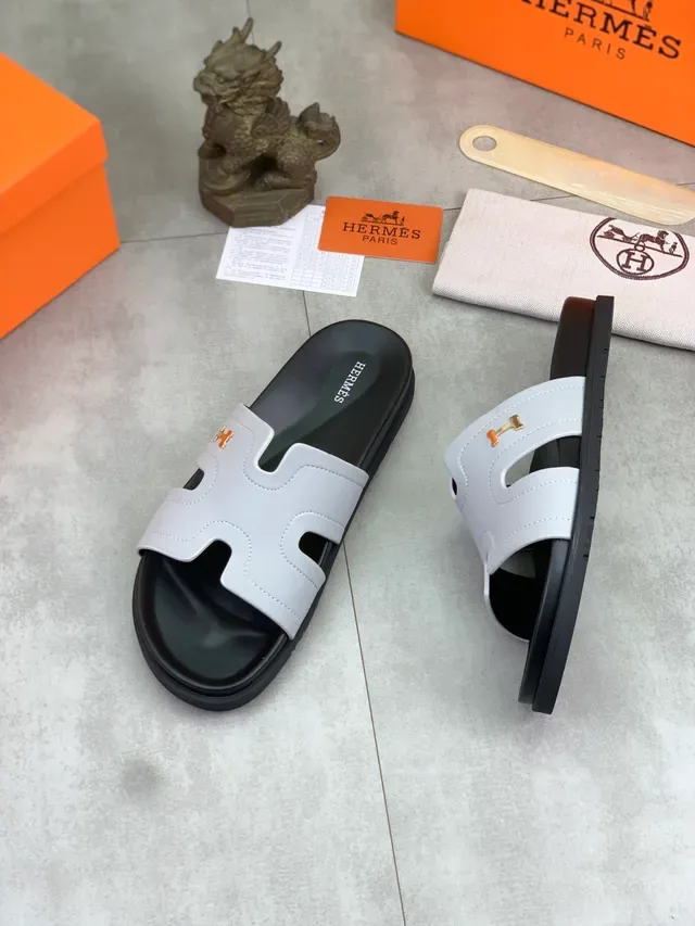 Hermès Oran Slide Sandales Cuir Verni Noir 10