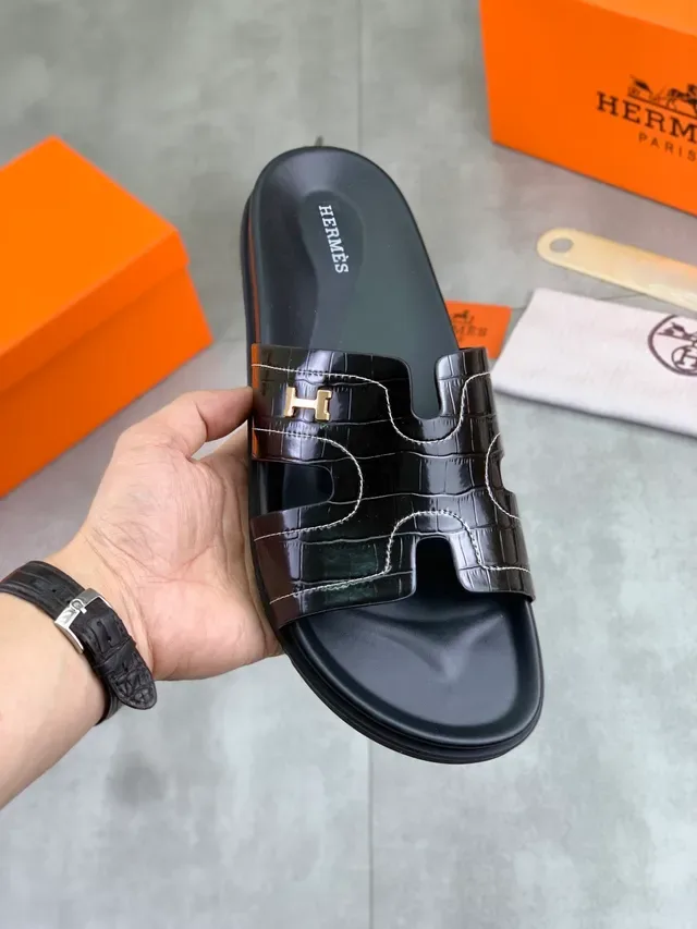 Hermès Oran Slide Sandales Cuir Verni Noir 23