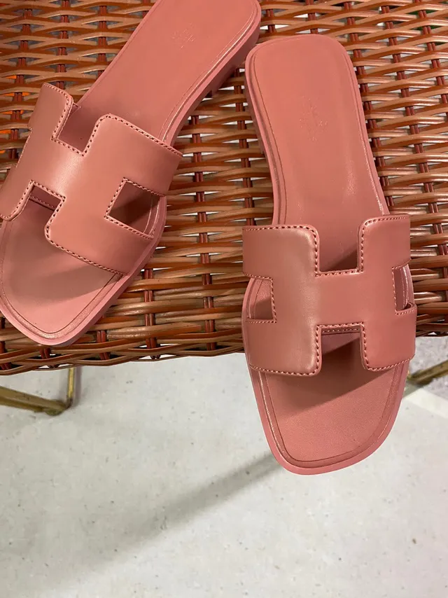 Hermès Oran Slide Dusty Pink Leather Slippers 2