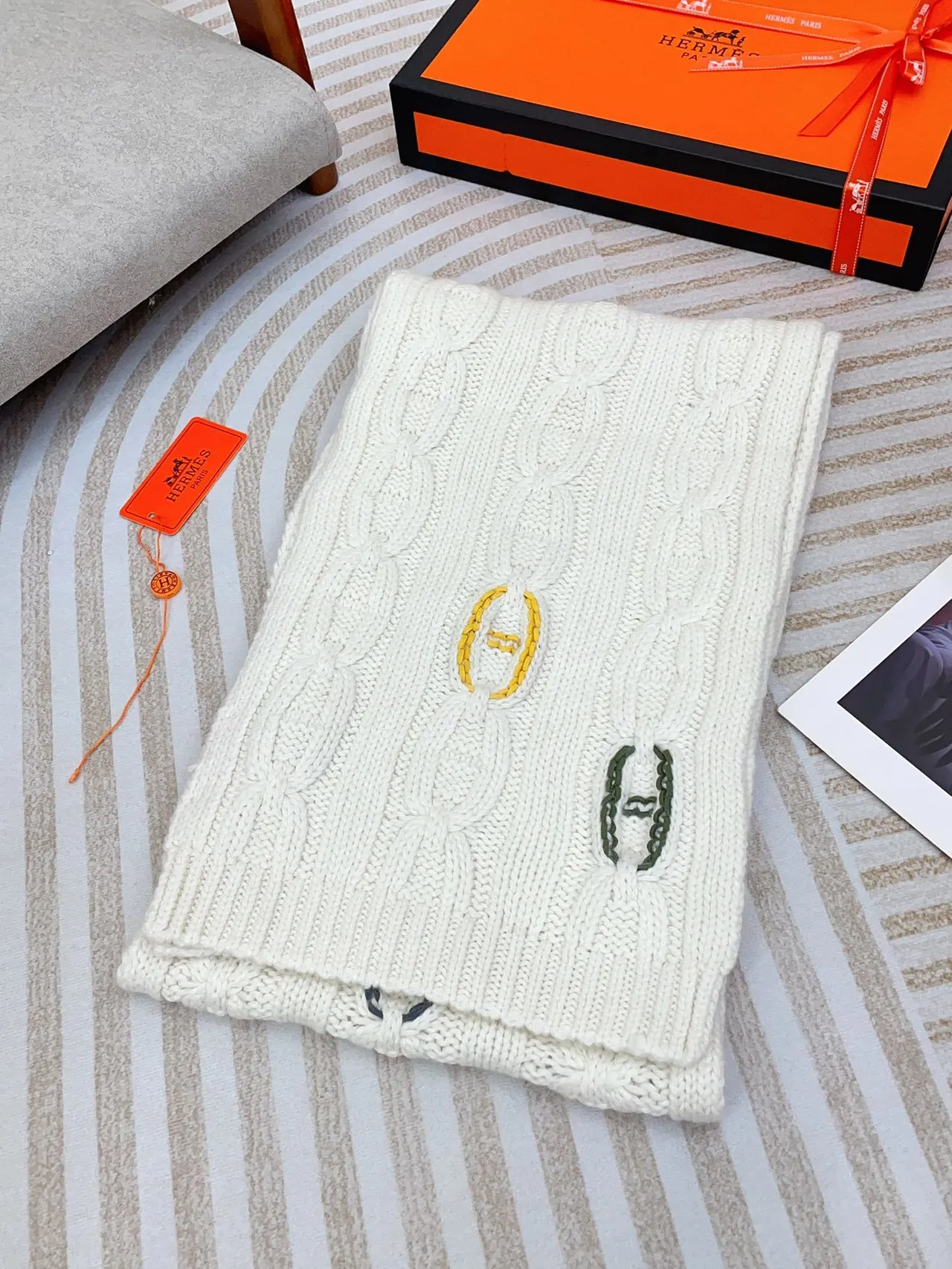 Hermès Blanco Dorado Cable-Knit Bordado H-Link Motivos Bufanda de Cachemira 5