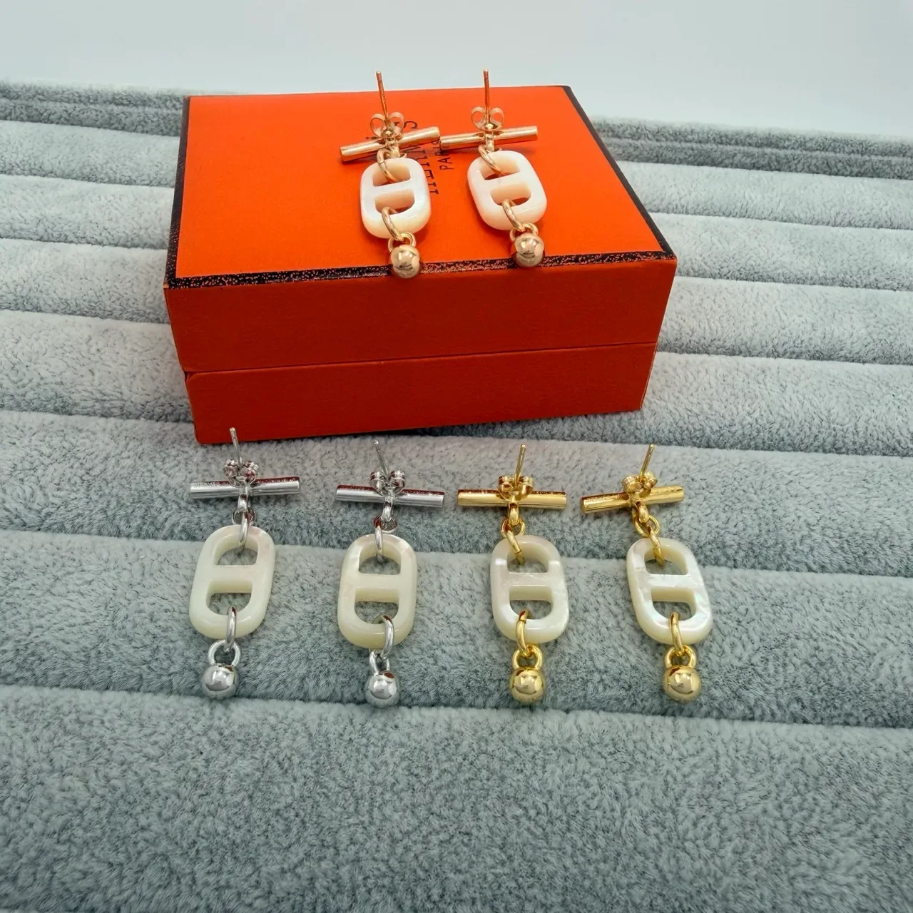 Hermès White Gold Toggle-Closure Mother-of-Pearl Oval Links Earrings 3