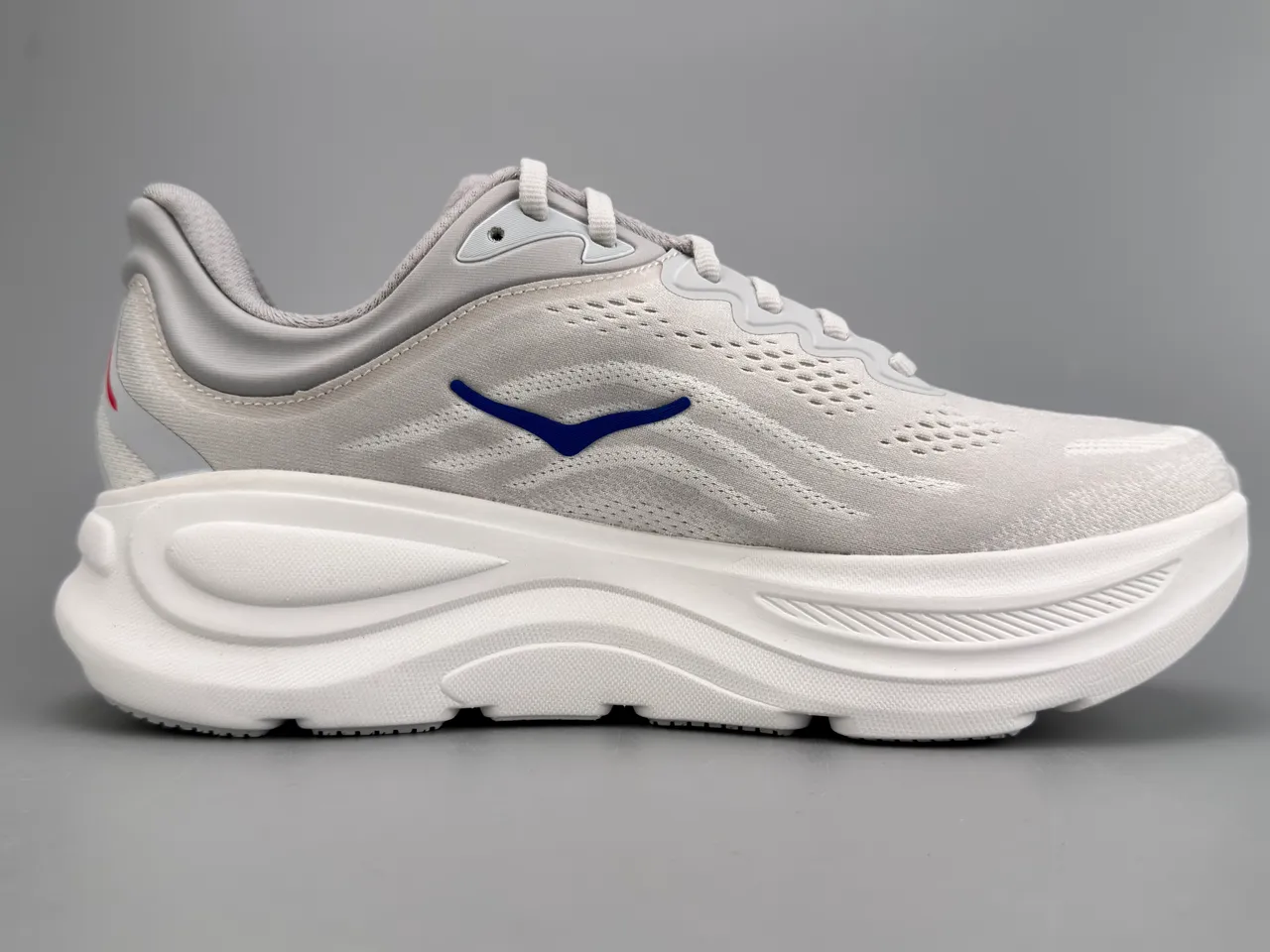Hoka 灰白 极致缓震 工程网面 跑鞋 10