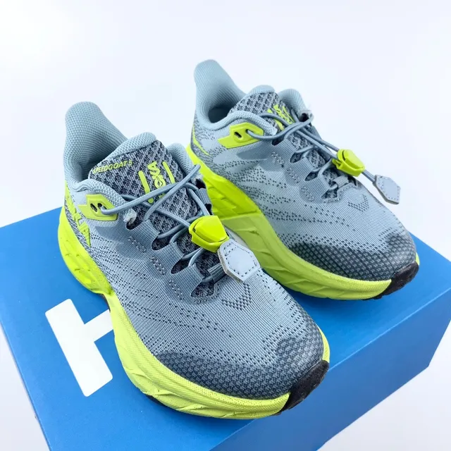Hoka violet rose, upper de knit ingénieril supérieur, midsole chunky cushionée, chaussures de course 8