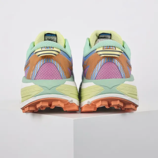 Hoka Speedgoat बहुरंग ट्रेल रनिंग जूते 8