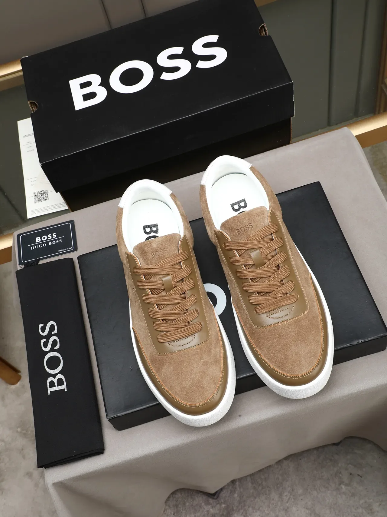 Hugo Boss 米色麂皮和皮革平台休闲运动鞋 2