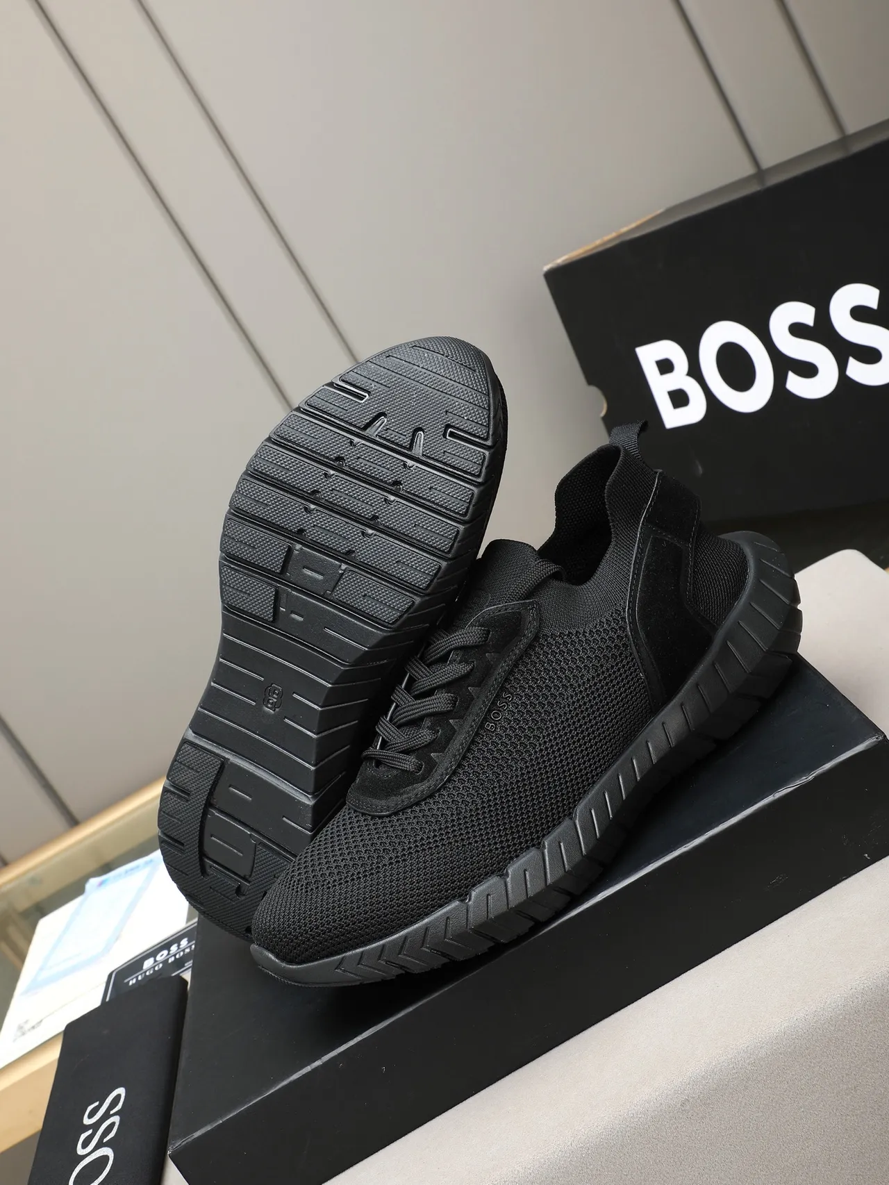 Hugo Boss Tênis Lifestyle Preto de Malha de Rede 4