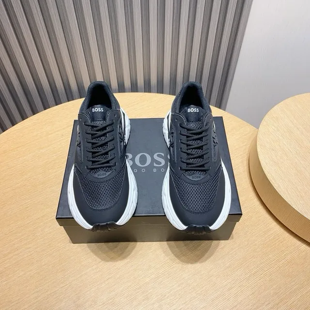 Hugo Boss Runner tênis pretos e brancos grossos 2