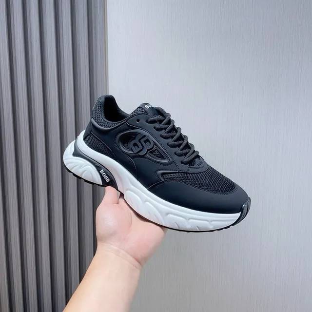 Hugo Boss Runner tênis pretos e brancos grossos 3