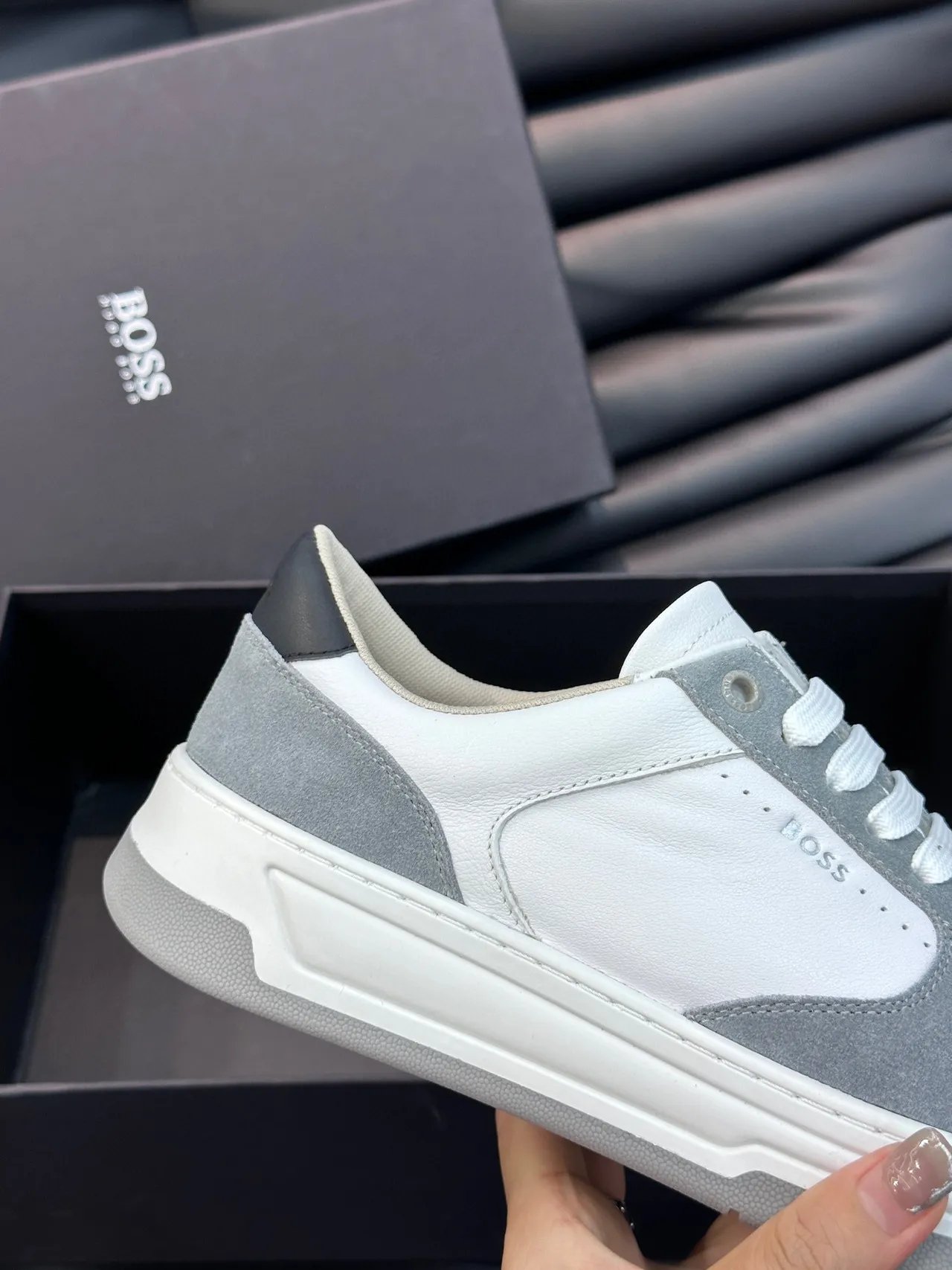 Hugo Boss 白灰低帮混合材质生活运动鞋 5