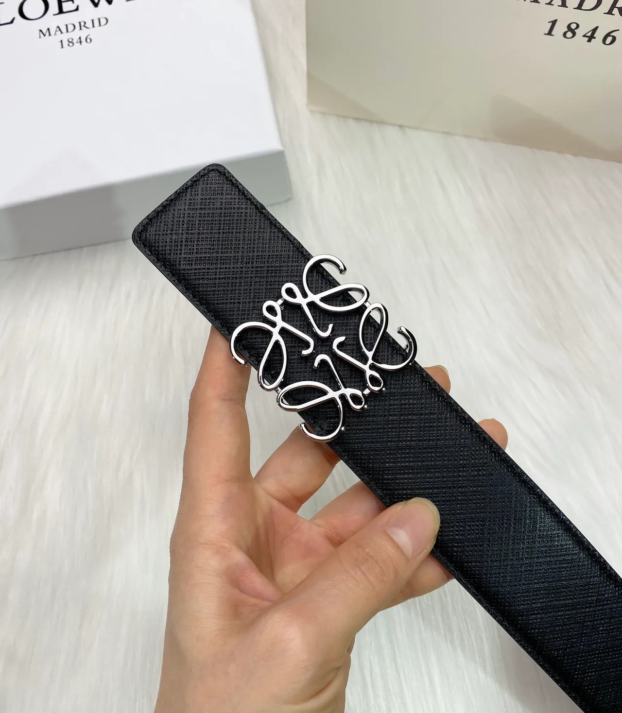 Loewe Anagram Belt حزام جلد أسود مقرمش 4