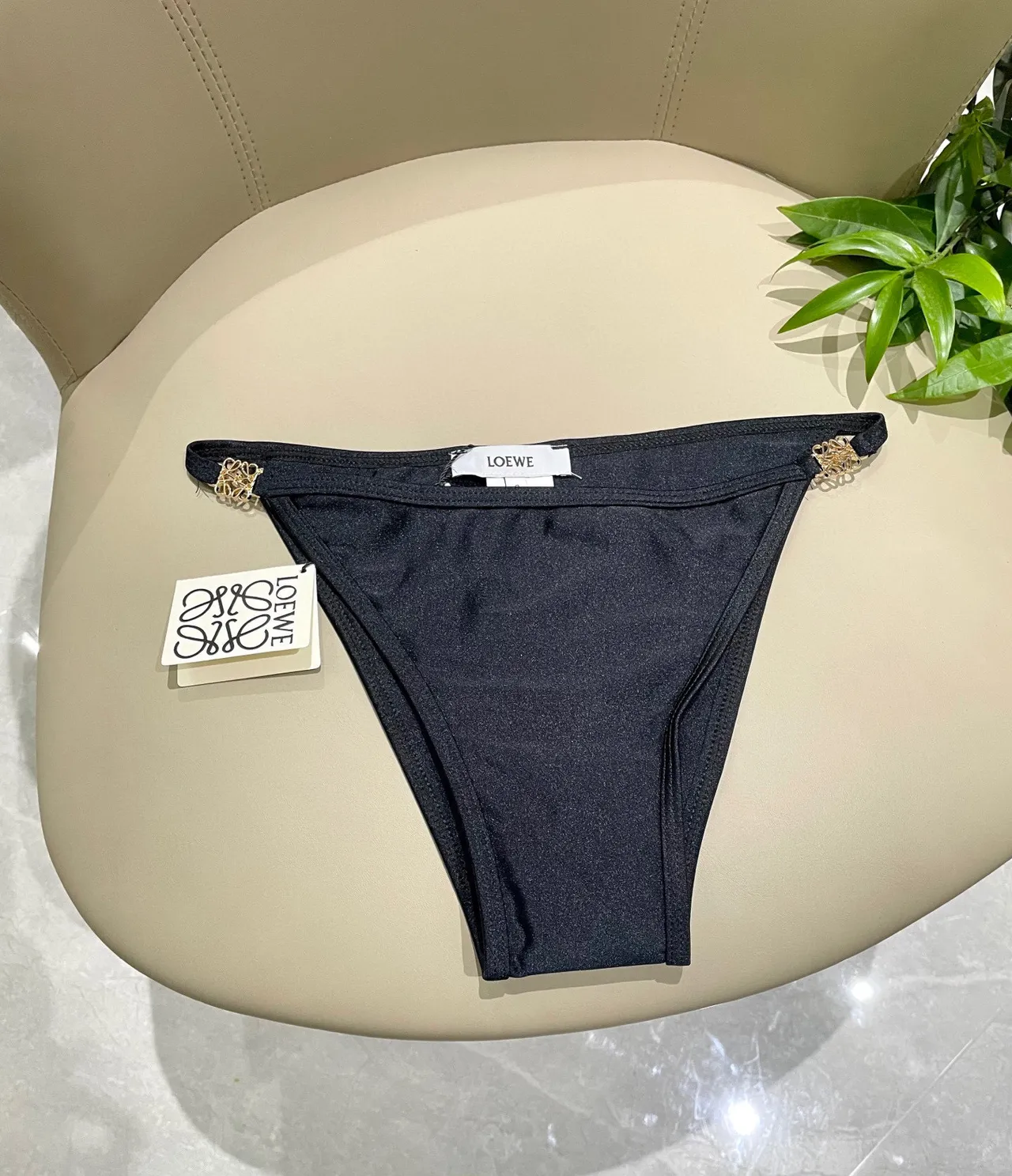 Loewe Anagram noir et or col halter lien dans le dos maillot de bain 2