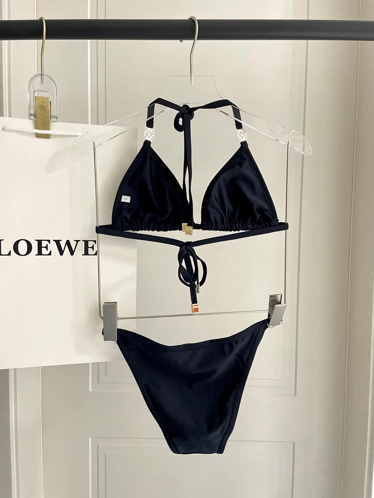 Loewe Anagram noir et or col halter lien dans le dos maillot de bain 8