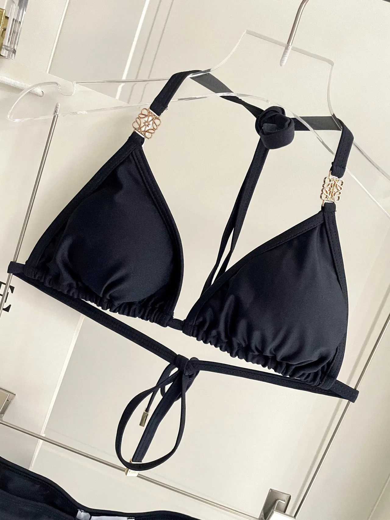 Loewe Anagram noir et or col halter lien dans le dos maillot de bain 9