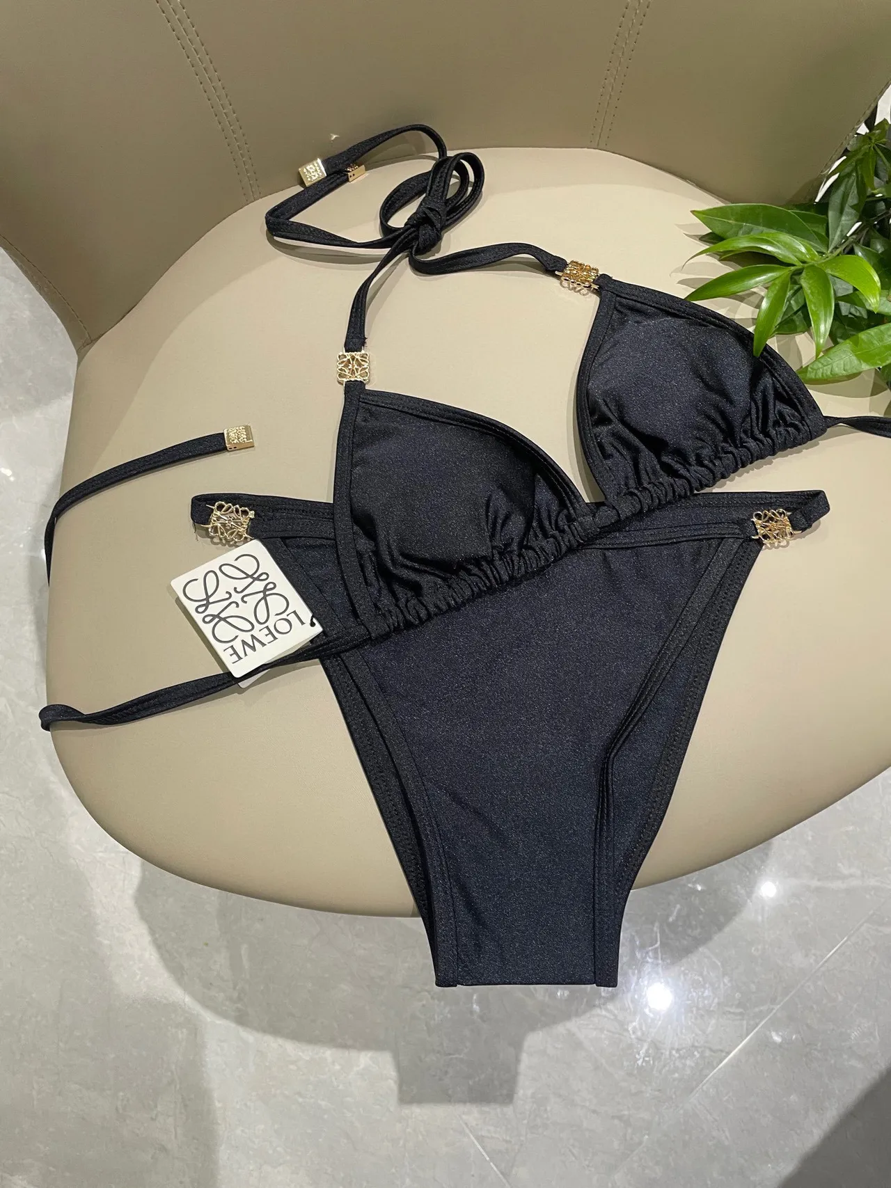 Loewe Anagram noir et or col halter lien dans le dos maillot de bain 11