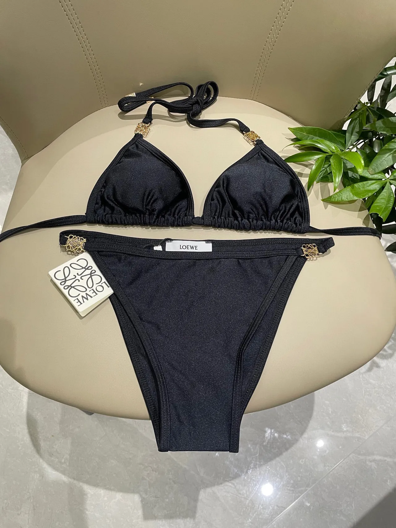 Loewe Anagram noir et or col halter lien dans le dos maillot de bain 12