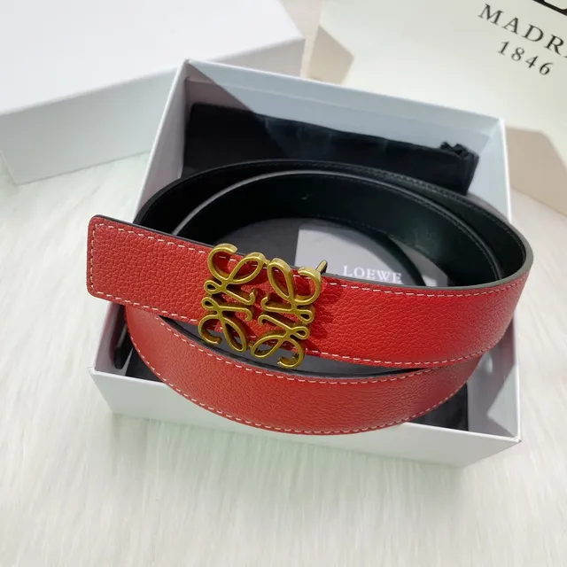 Loewe Anagram Cinturón de cuero rojo y negro texturizado granulado con hebilla de tono dorado 5
