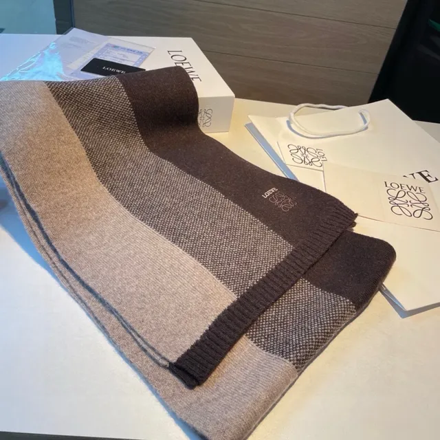 Loewe Brown Beige Block-Color Intarsia Knit Embroidered Anagram Logo Scarve 6