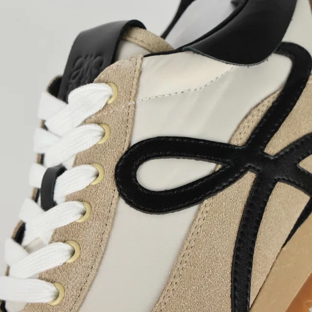 Loewe Flow Runner Beige Black Gum 生活方式运动鞋 6