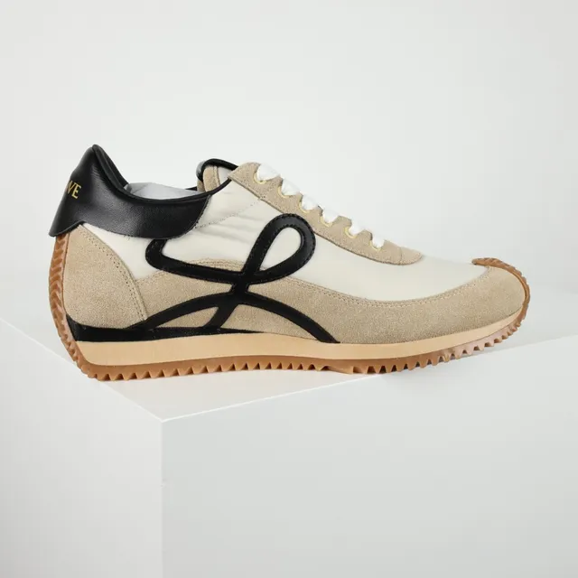 Loewe Flow Runner Beige Black Gum 生活方式运动鞋 7