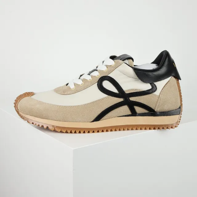 Loewe Flow Runner Beige Black Gum 生活方式运动鞋 9