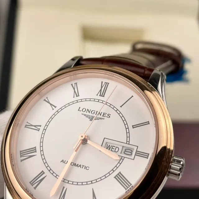 Longines Caja Redonda Marrón Dorado Marcadores de Hora en Numerales Romanos Reloj Mecánico 7
