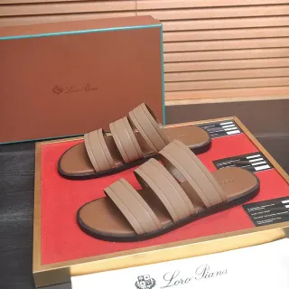 Loro Piana Bege Sandálias de três tiras slide casual