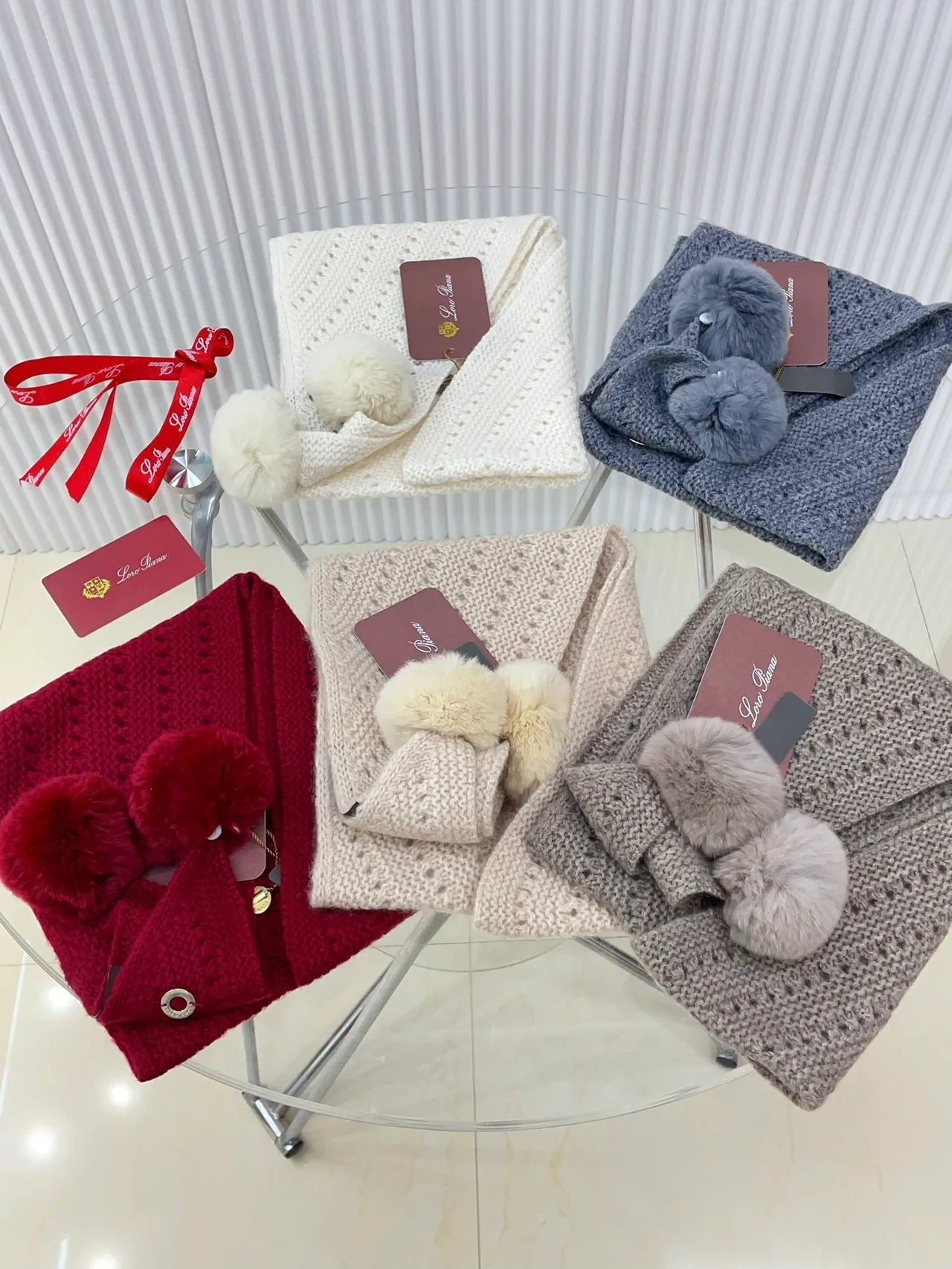 Loro Piana 白色米色 罗纹针织 刺绣老虎补丁 针织帽 3