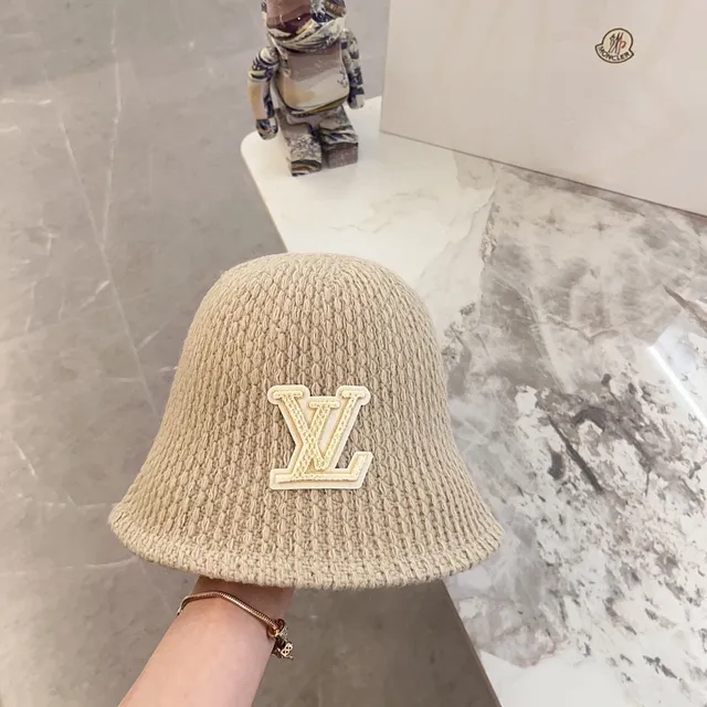 Louis Vuitton chapéu bucket preto e bege textura tecida bordado patch monograma 2