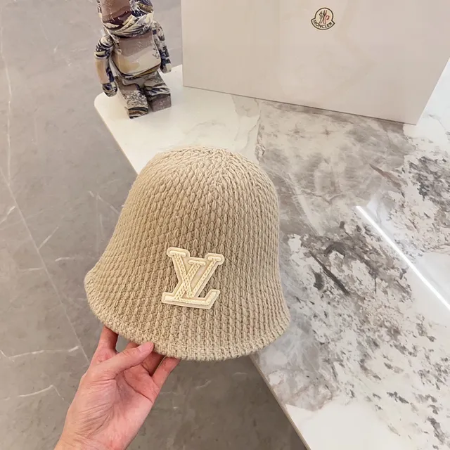 Louis Vuitton chapéu bucket preto e bege textura tecida bordado patch monograma 6