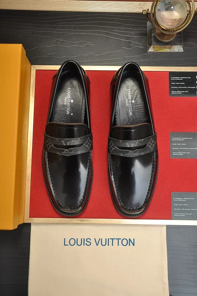 Louis Vuitton Black Brown Glossy Patent Leather Upper Textured Strap Detail Loafer 5