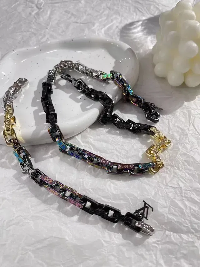 Louis Vuitton Black Gold Chain-Link Monogram-Engraved Jewelry 8