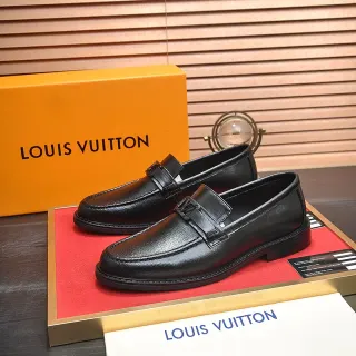 Louis Vuitton কালো চামড়া বাকেল স্ট্র্যাপ লুফার