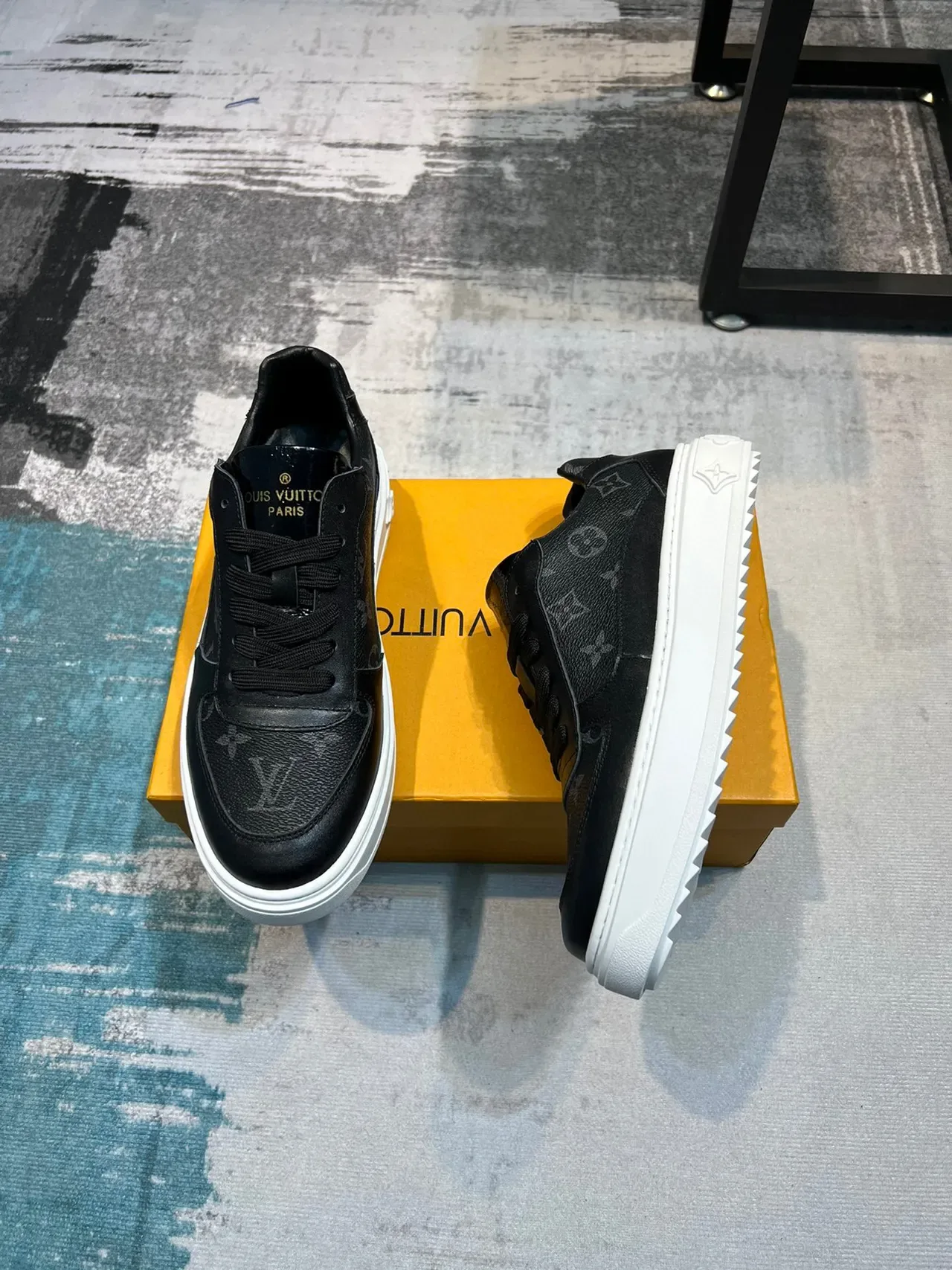 Louis Vuitton Sneakers Lifestyle Noir Blanc Monogram Cuir Semelle Plateforme 4