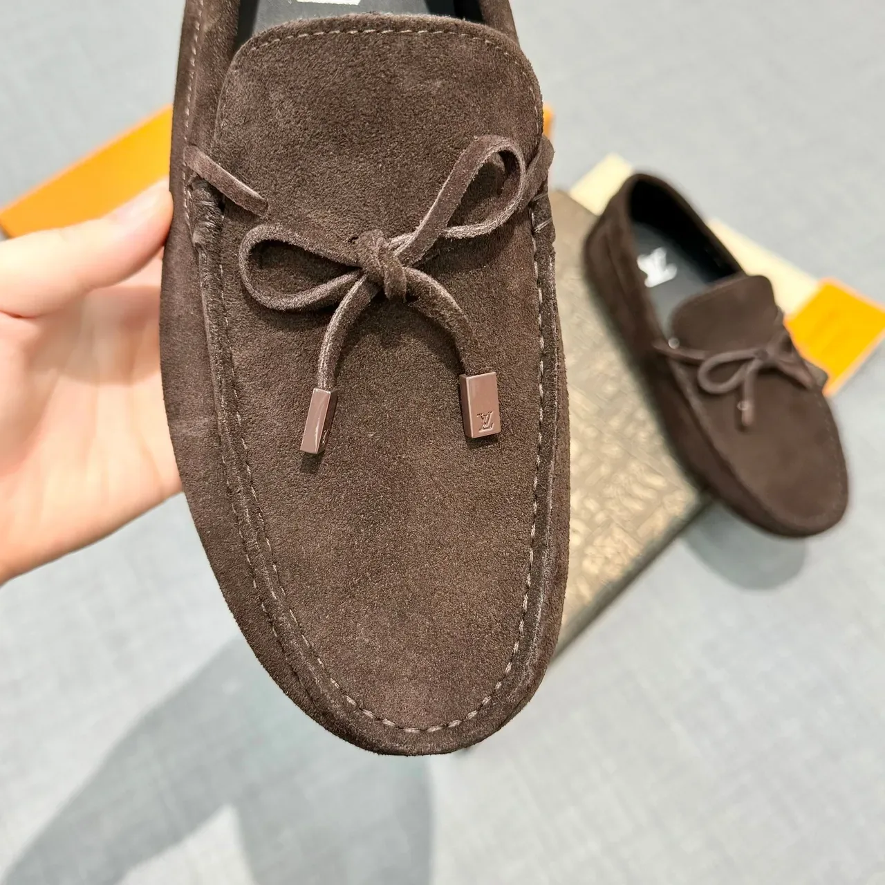 Louis Vuitton Marron Noir Daim Supérieur Moccasin Pointe Loafer 3