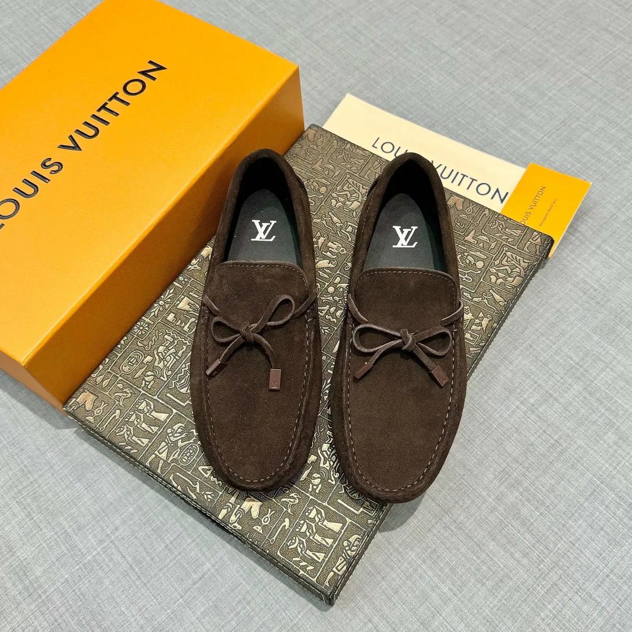 Louis Vuitton Marron Noir Daim Supérieur Moccasin Pointe Loafer 6